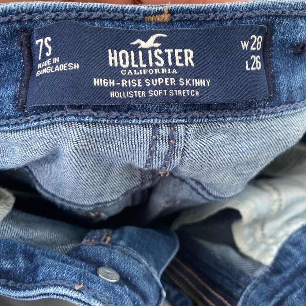 Hollister High-rise Super Skinny Jeans